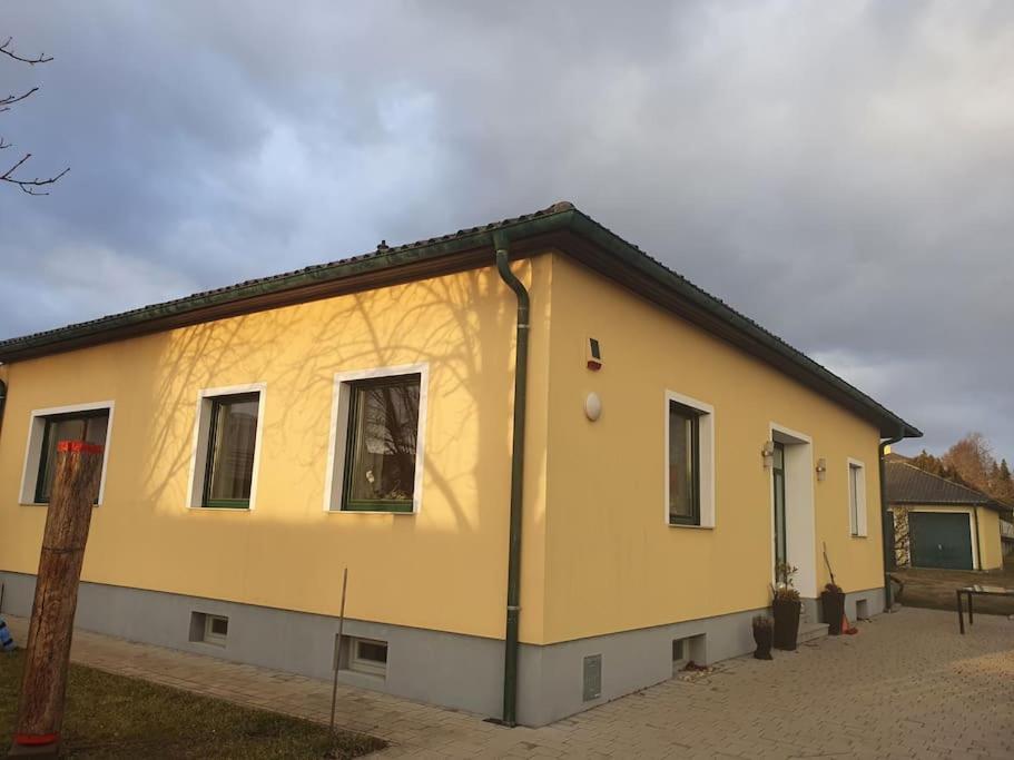 Mareli Neusiedler Stadthaus Neusiedl am See Exterior foto